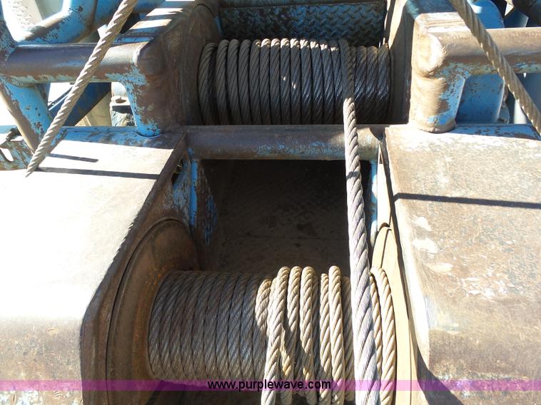 image for item K6974 1979 International 1840 winch truck