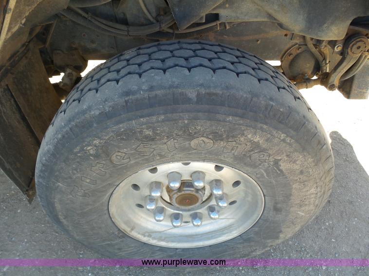 image for item K6974 1979 International 1840 winch truck