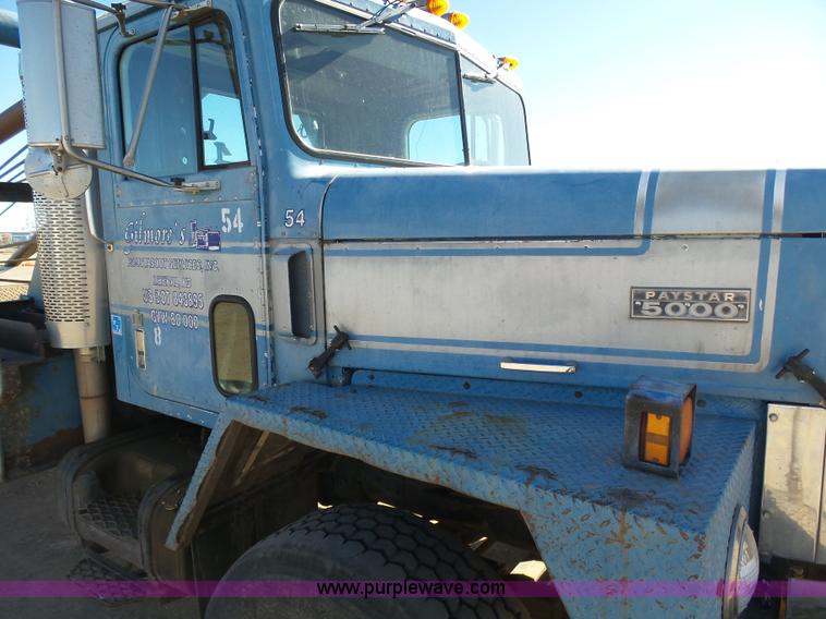 image for item K6974 1979 International 1840 winch truck