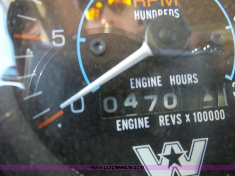 image for item K6974 1979 International 1840 winch truck