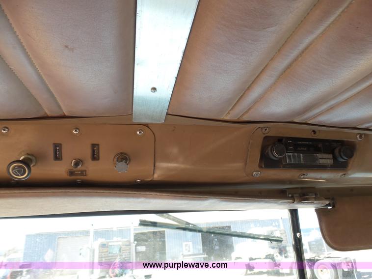 image for item K6974 1979 International 1840 winch truck