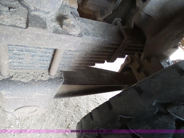 image for item K6974 1979 International 1840 winch truck