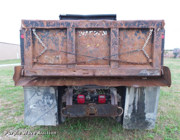 image for item L3280 2000 Sterling L7500 dump truck