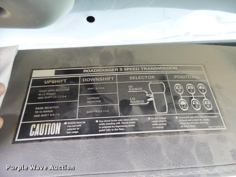 image for item L3280 2000 Sterling L7500 dump truck