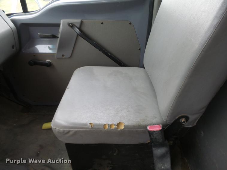 image for item L3280 2000 Sterling L7500 dump truck