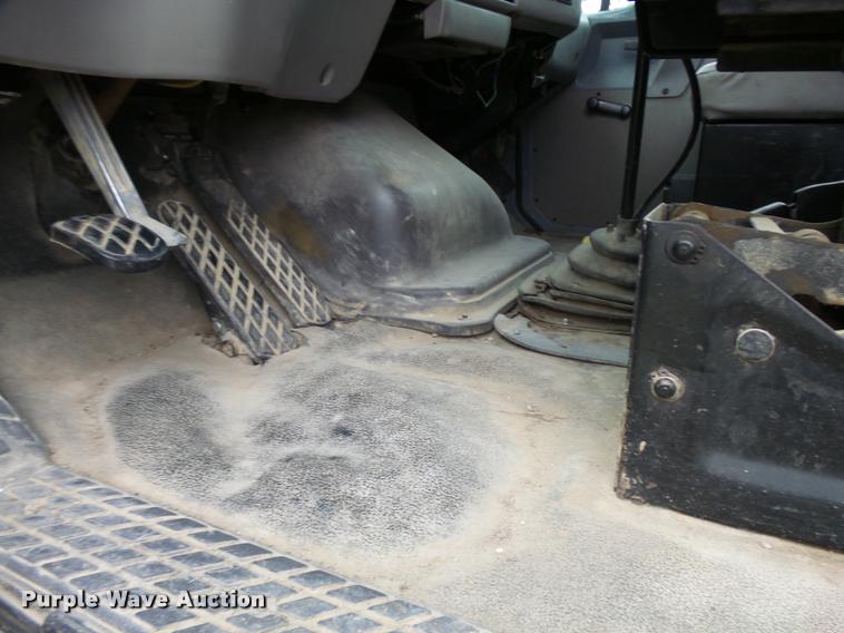 image for item L3280 2000 Sterling L7500 dump truck