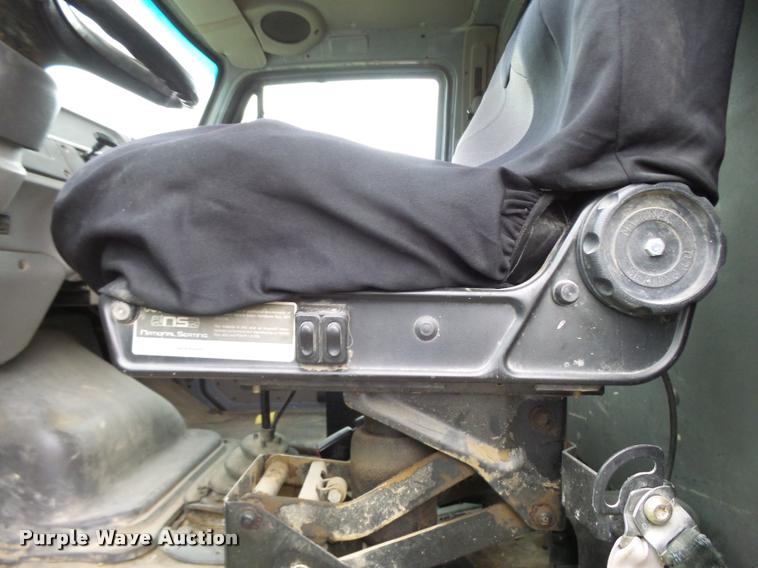 image for item L3280 2000 Sterling L7500 dump truck