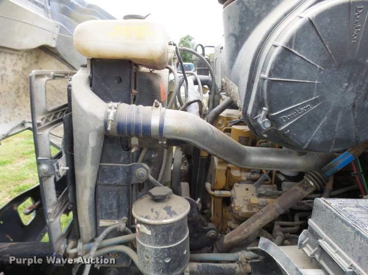 image for item L3280 2000 Sterling L7500 dump truck