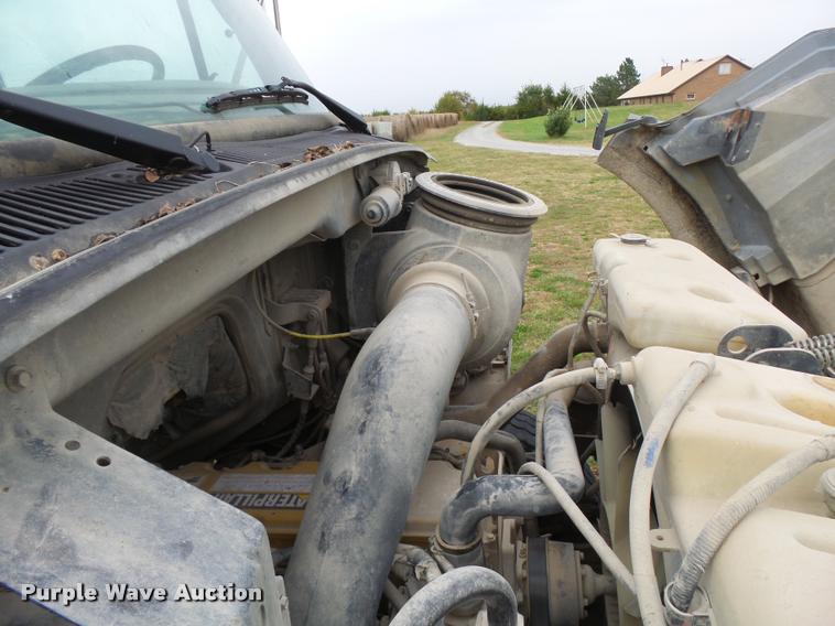image for item L3280 2000 Sterling L7500 dump truck