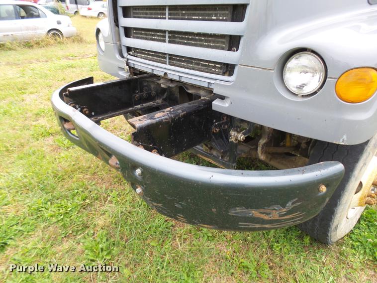 image for item L3280 2000 Sterling L7500 dump truck