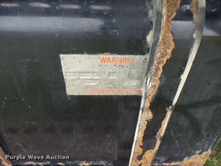 image for item L3280 2000 Sterling L7500 dump truck