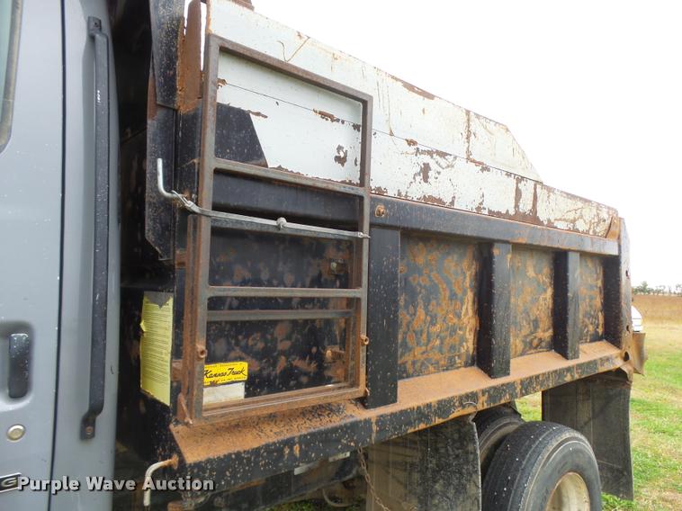 image for item L3280 2000 Sterling L7500 dump truck