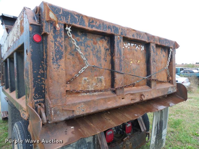 image for item L3280 2000 Sterling L7500 dump truck