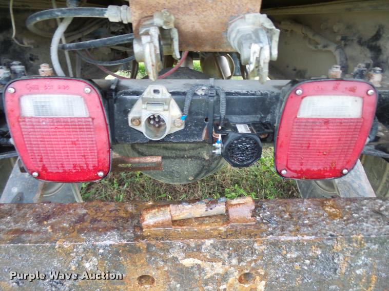 image for item L3280 2000 Sterling L7500 dump truck