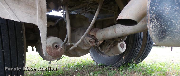 image for item L3280 2000 Sterling L7500 dump truck