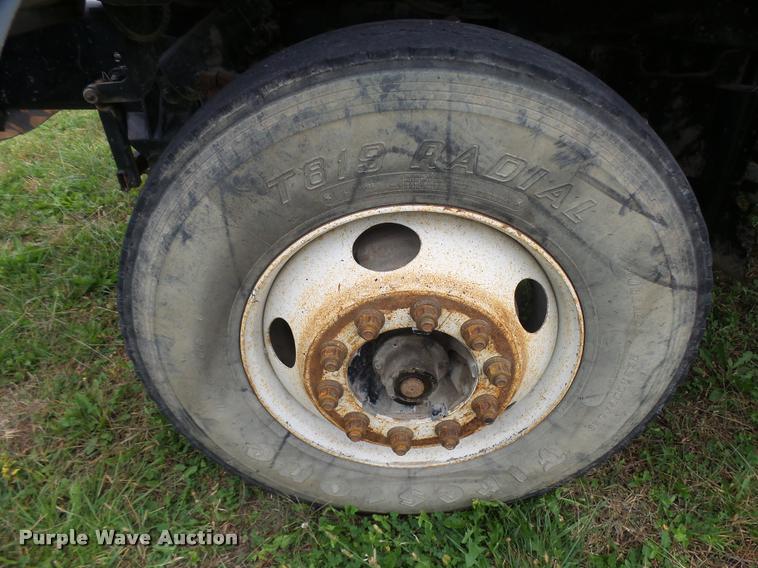 image for item L3280 2000 Sterling L7500 dump truck