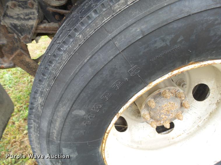 image for item L3280 2000 Sterling L7500 dump truck