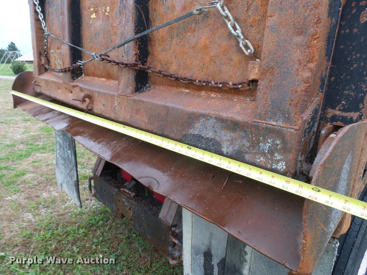 image for item L3280 2000 Sterling L7500 dump truck