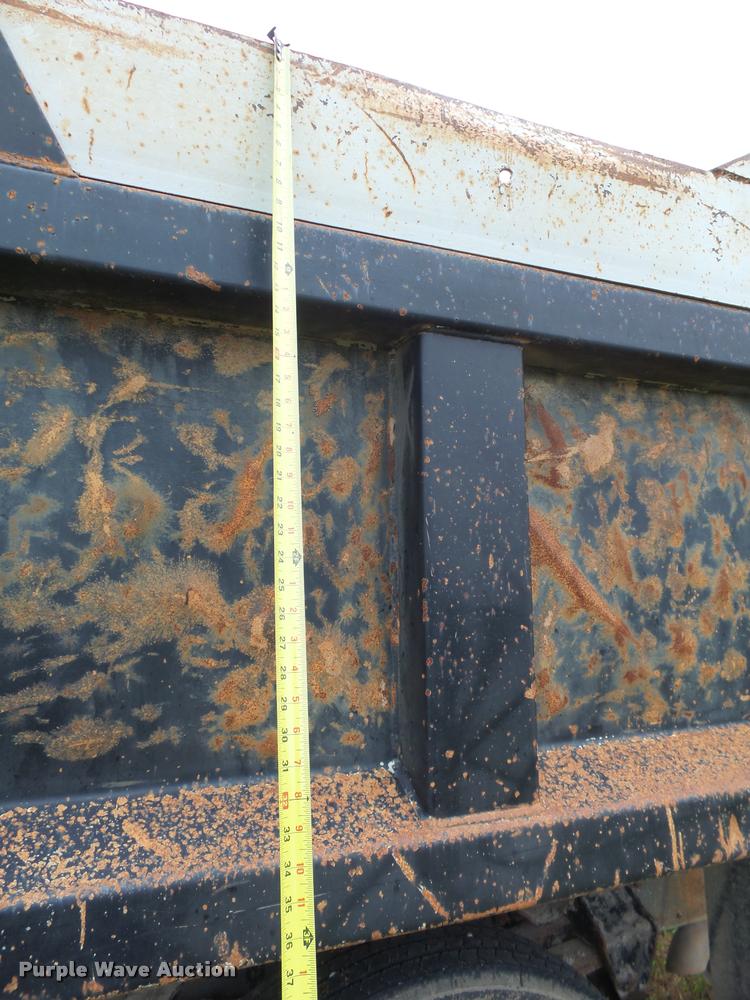 image for item L3280 2000 Sterling L7500 dump truck