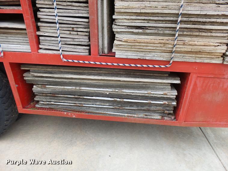 image for item L3284 1992 Ford LNT8000 flatbed truck with concrete forms