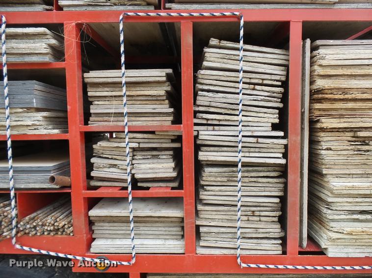 image for item L3284 1992 Ford LNT8000 flatbed truck with concrete forms