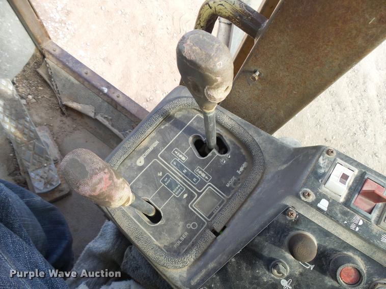 image for item L3305 1988 Champion 720A motor grader