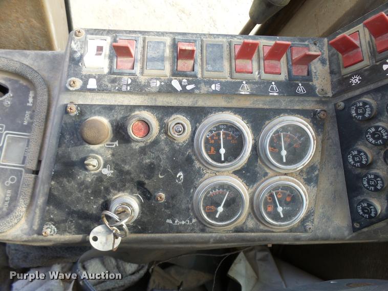 image for item L3305 1988 Champion 720A motor grader