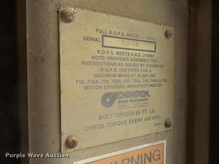 image for item L3305 1988 Champion 720A motor grader