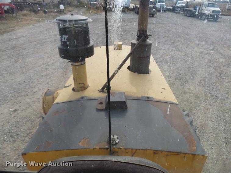 image for item L3305 1988 Champion 720A motor grader