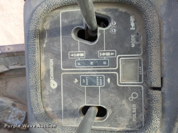 image for item L3305 1988 Champion 720A motor grader