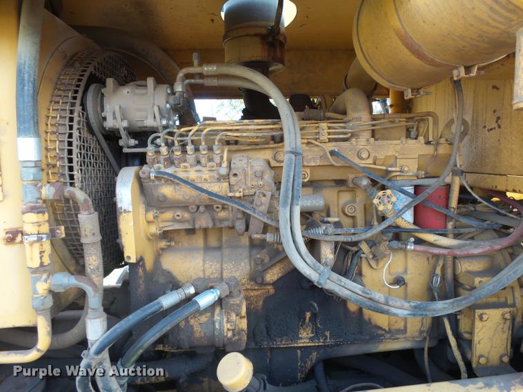 image for item L3305 1988 Champion 720A motor grader