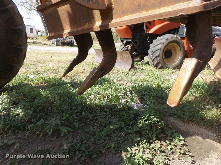 image for item L3305 1988 Champion 720A motor grader