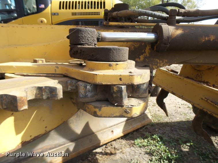 image for item L3305 1988 Champion 720A motor grader