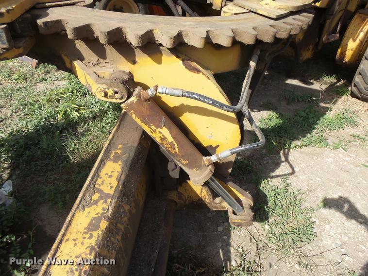 image for item L3305 1988 Champion 720A motor grader