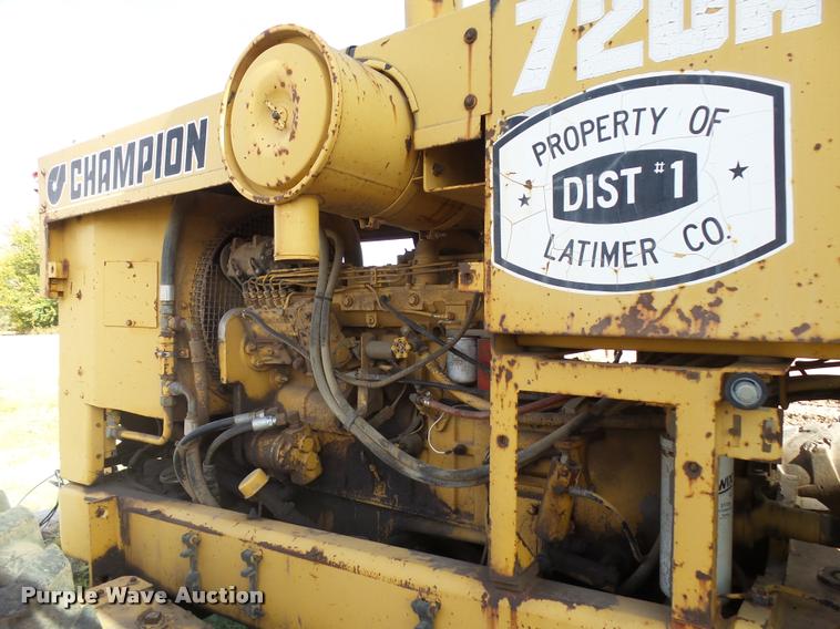 image for item L3305 1988 Champion 720A motor grader