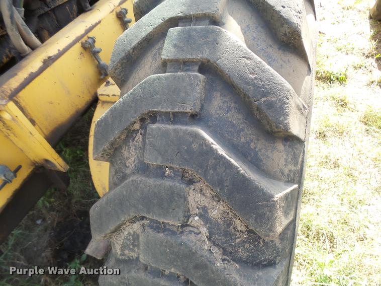 image for item L3305 1988 Champion 720A motor grader