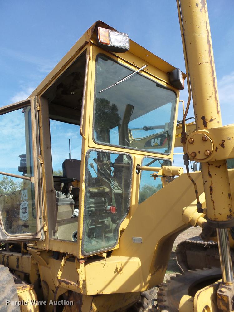 image for item L3305 1988 Champion 720A motor grader