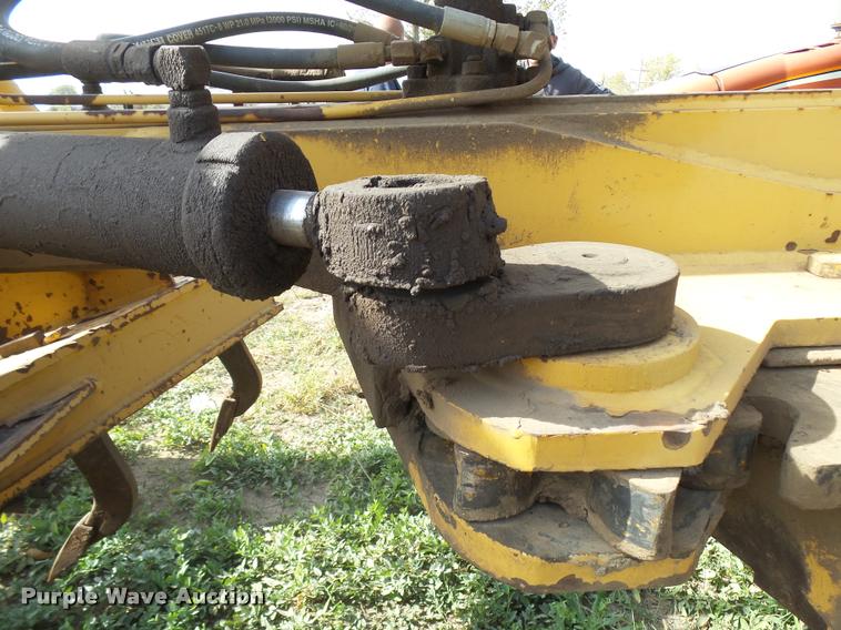 image for item L3305 1988 Champion 720A motor grader