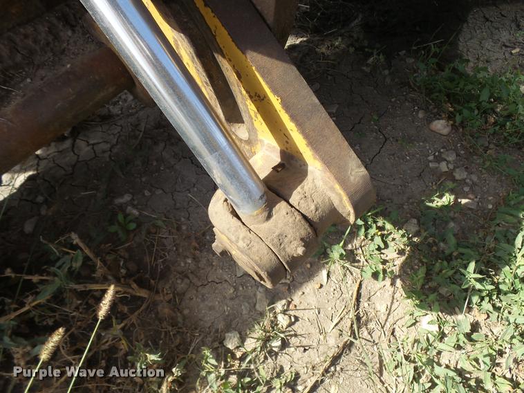 image for item L3305 1988 Champion 720A motor grader