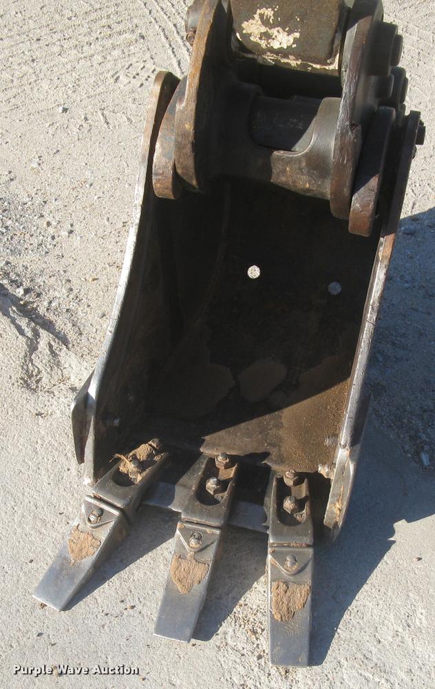 image for item L3900 Bobcat E26-E-M compact excavator