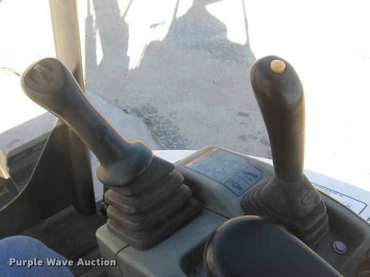 image for item L3900 Bobcat E26-E-M compact excavator