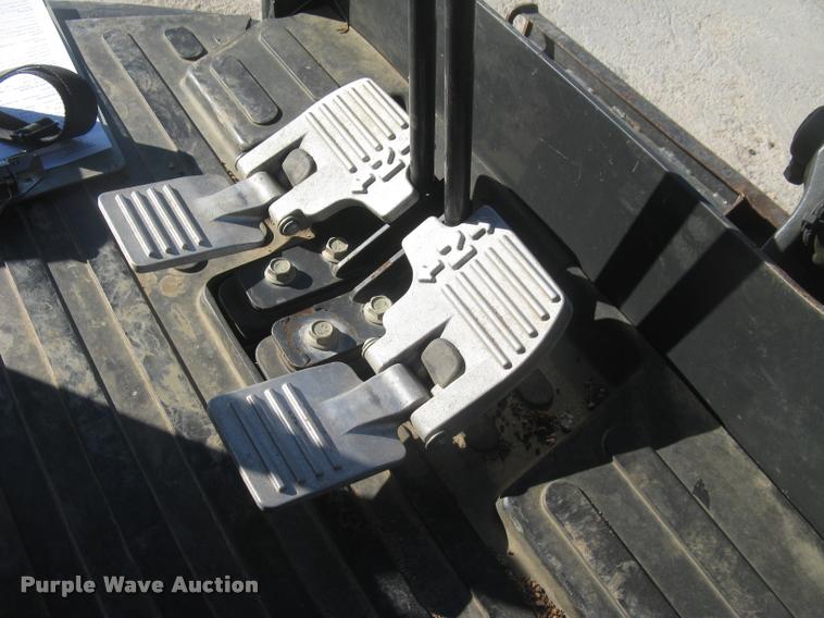 image for item L3900 Bobcat E26-E-M compact excavator