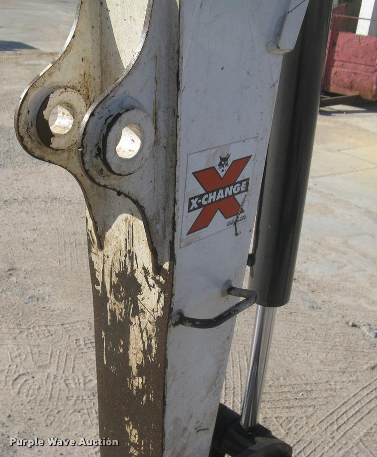 image for item L3900 Bobcat E26-E-M compact excavator