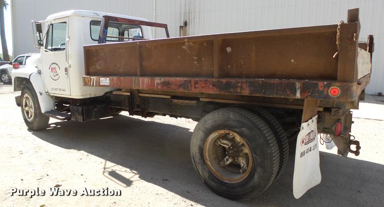image for item L4096 1986 International 1954 dump truck