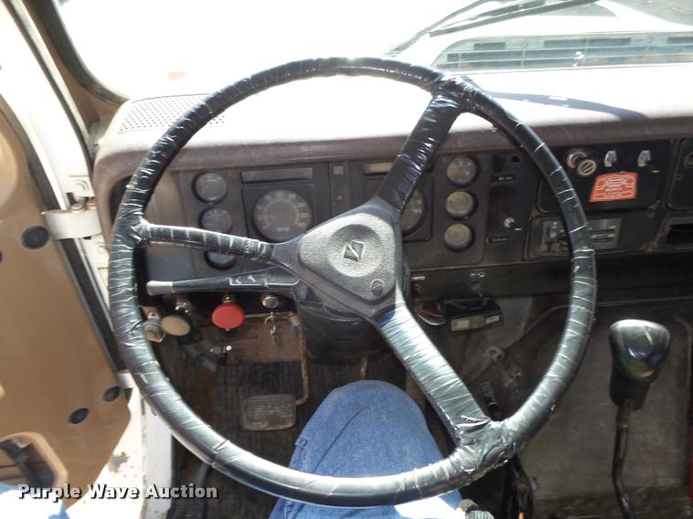 image for item L4096 1986 International 1954 dump truck