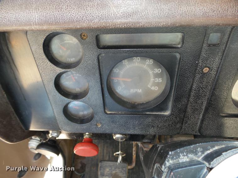 image for item L4096 1986 International 1954 dump truck