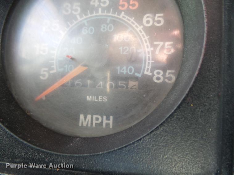 image for item L4096 1986 International 1954 dump truck