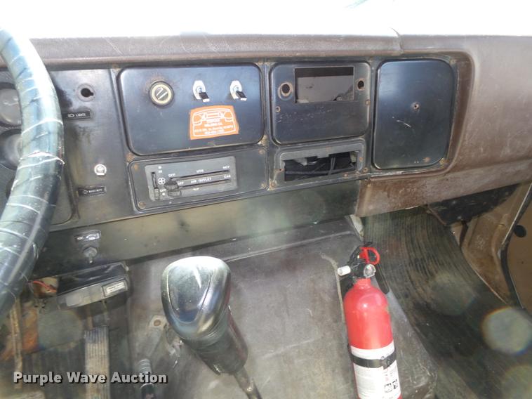 image for item L4096 1986 International 1954 dump truck