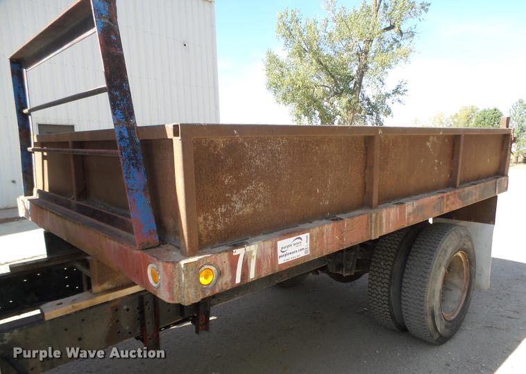image for item L4096 1986 International 1954 dump truck