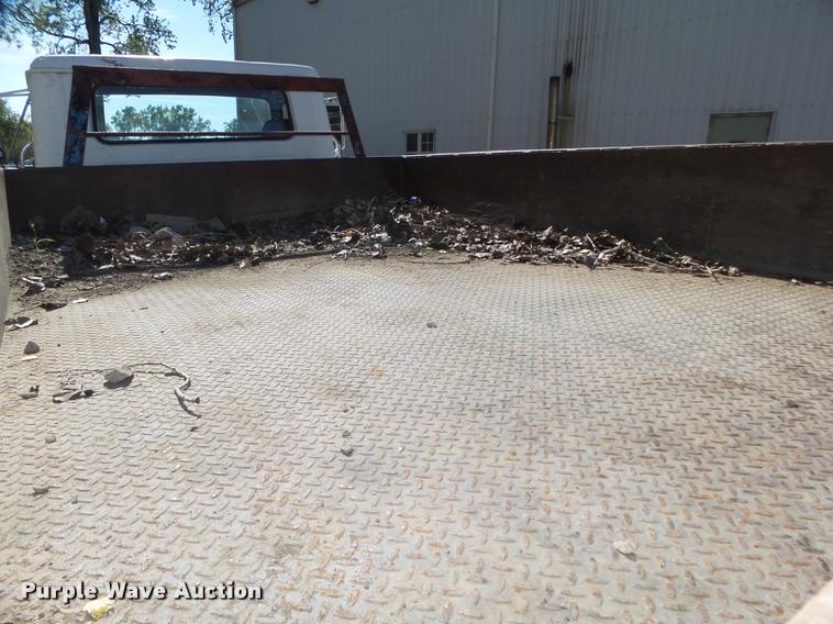 image for item L4096 1986 International 1954 dump truck